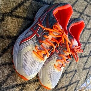 Women's Athletic Shoes - White and Pink